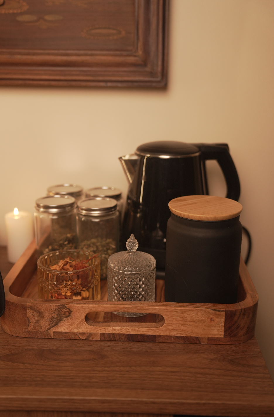 Minimalist Edge Tray