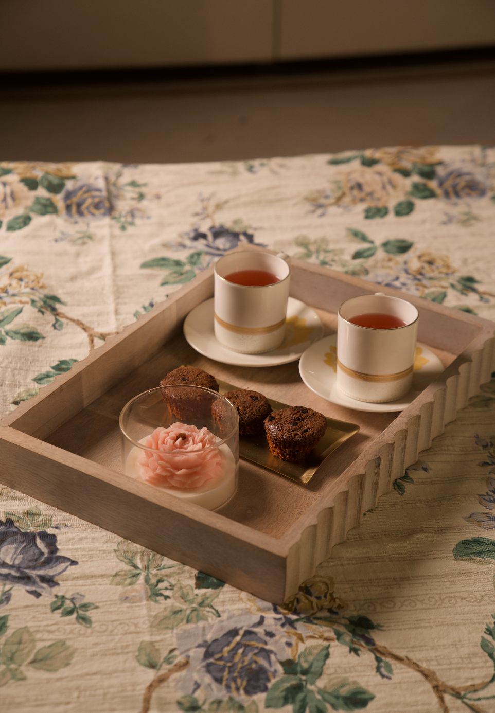 Rustic Scallop Wooden Tray